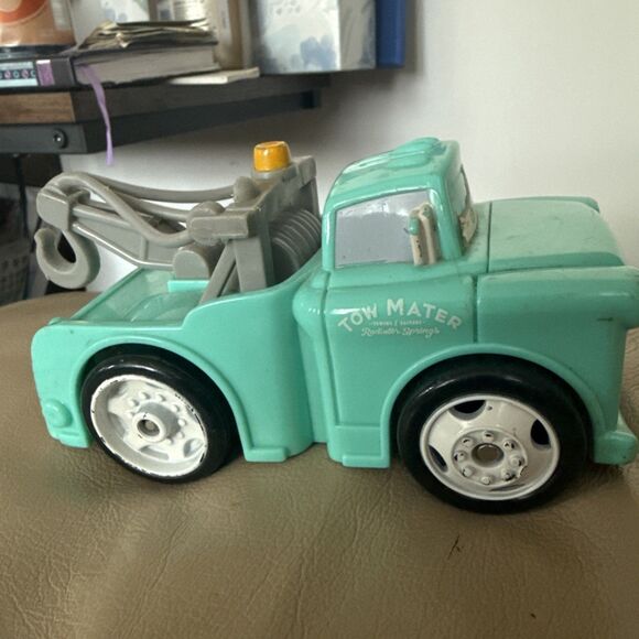 Disney Pixar Cars Mattel Shake N Go Aqua Blue Mater Tow Truck Talking 2005 Works - Picture 3 of 5